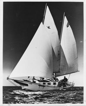 Kenner-Sail-Boat